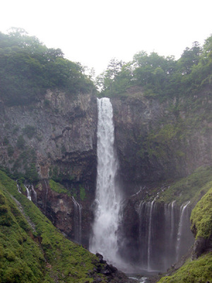 華厳の滝